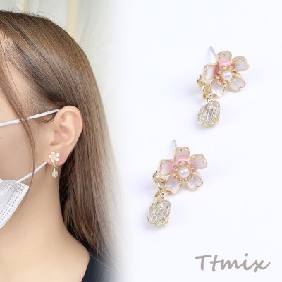 デザインピアス 桜のピアス ゴールド（1ペア）