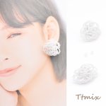 ビーズフラワーピアス