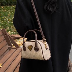 ショルダーバッグ レディース ミニバッグ 軽い バッグ 軽量 かわいい ポシェット 斜めがけバッグ 小さめ 手持ち ミニショルダーバッグ（1ヶ）