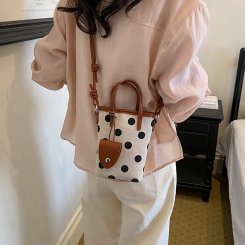 バケットバッグ レディース 2way バケットバッグ 大容量 ナイロン 水玉 通勤 日常使い 2026新作 高見え 可愛い（1ヶ）