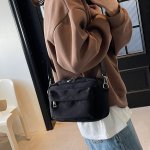 ショルダーバッグ レディース 斜めがけ 肩掛け 大人 大容量 かわいい おしゃれ 軽量 レディースバッグ 通勤バッグ 実用的 シンプル ボディバッグ（1ヶ）