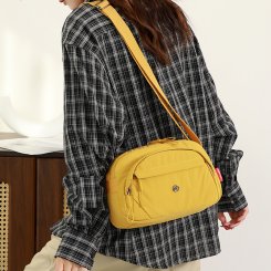 2way ショルダーバッグ レディース 布バッグ 2026春 ニューモデル 多層収納 通勤 お出かけ 軽量 ナイロン生地 多色展開 シンプル可愛い（1ヶ）