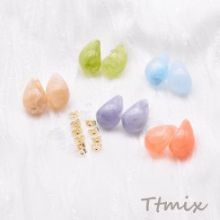 かわいいプチピアス