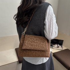 トートバッグ レディース 通勤バッグ PU 豹柄 フリース 通勤 オフィス 2025年冬 新作 軽奢華 2way マルチシーン（1ヶ）