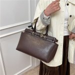 トートバッグ レディース 大容量ショルダーバッグ 2way ファスナー開閉 通勤 旅行 秋冬コーデ お洒落 便利（1ヶ）