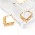 高品質デザインピアス ひし形のピアス 25×29mm ゴールド（2ヶ）