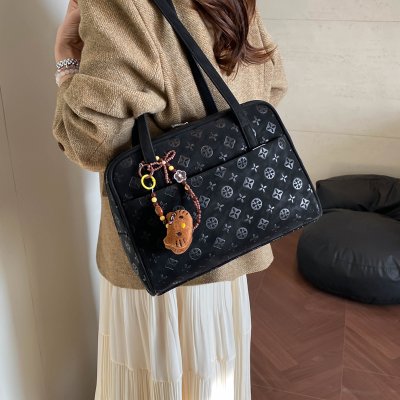 トートバッグ レディース 2way トートバッグ PU素材 エンボス加工 大容量 通勤 通学 お洒落 軽量（1ヶ）